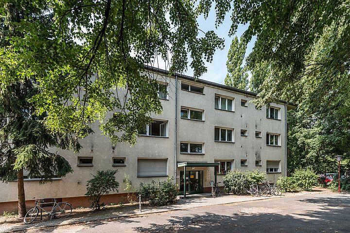 Außenansicht des Gebäudes in der Wiener Strasse /Reichenberger Strasse mit 141 neu erworbenen Wohnungen in Berlin-Kreuzberg 2016