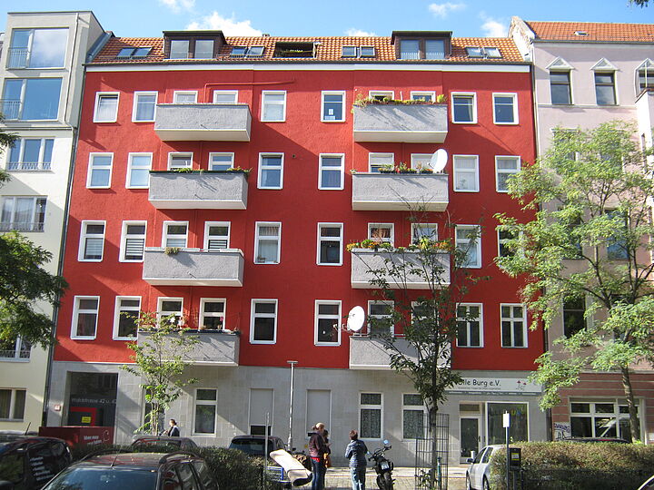 Außenansicht der neu erworbenen Wohnungen in der Waldstraße 42, 42 a in Berlin- Wedding