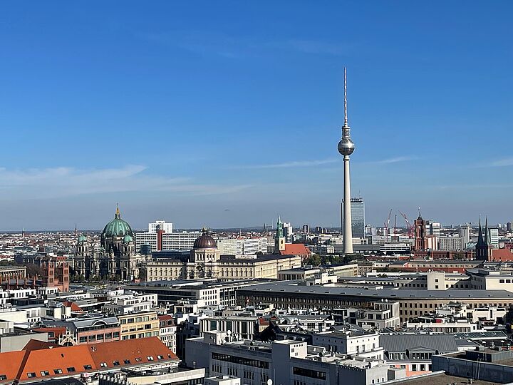 Skyline von Berlin mit Blick auf den Fernsehturm