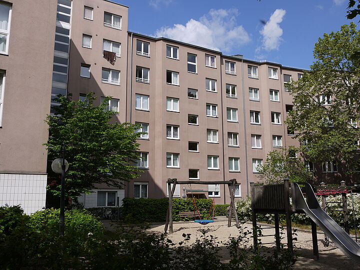 Außenansicht des erworbenen Bestandes von 577 Wohnungen in der Werner-Düttmann- Siedlung in Berlin-Kreuzberg